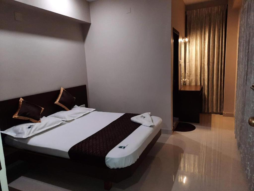 Hotel Aiba Regency Coimbatore Extérieur photo